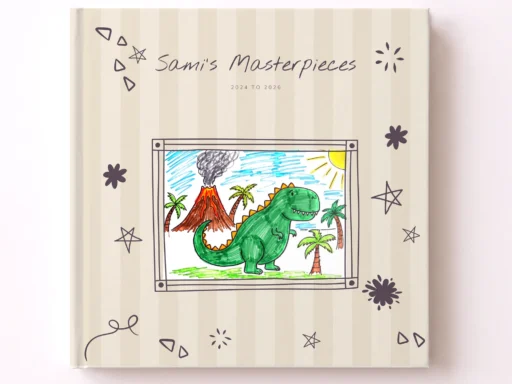 Книга из детских рисунков «Sami’s Masterpieces» в бежевом цвете, твердая обложка